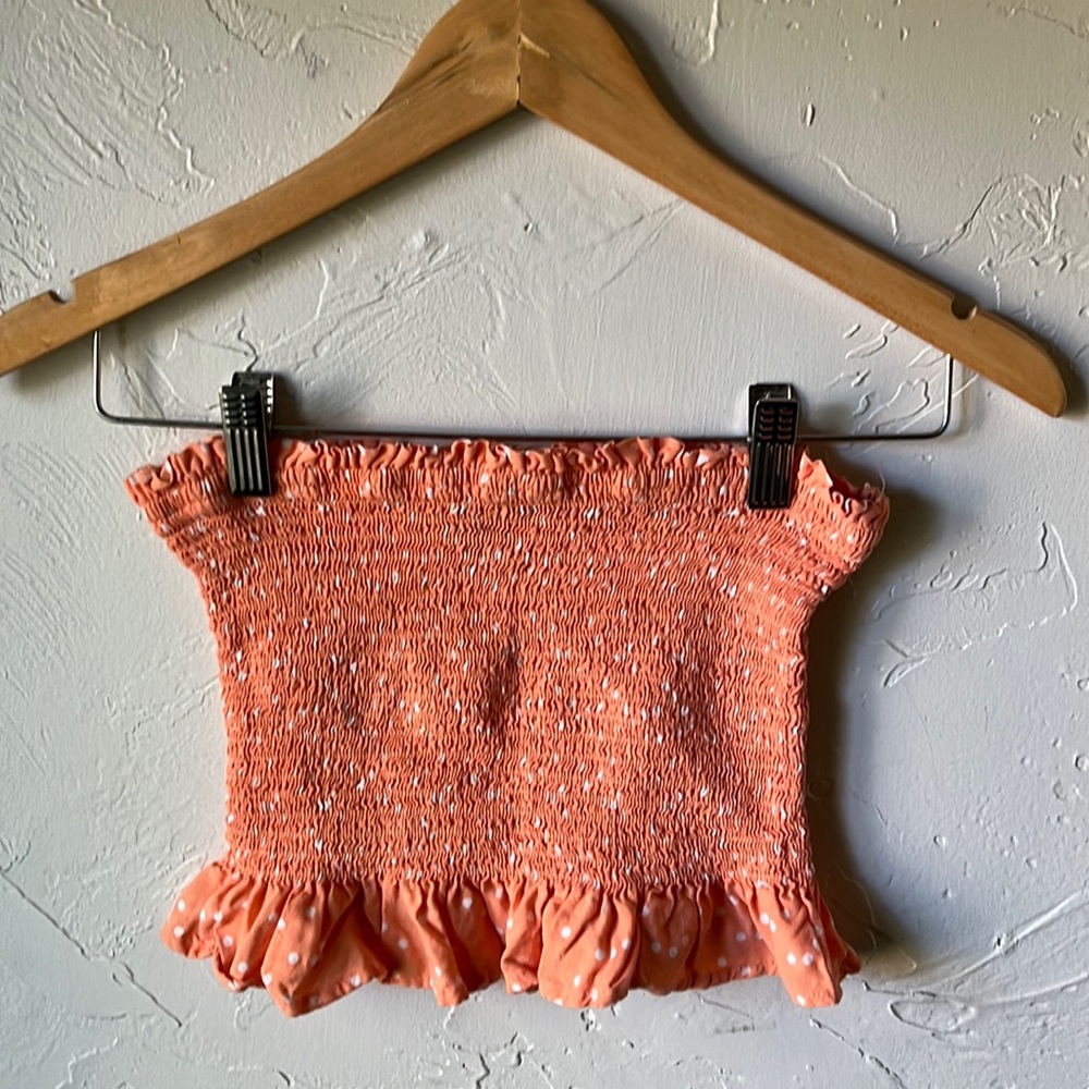 Peach 🍑 tube top with frills